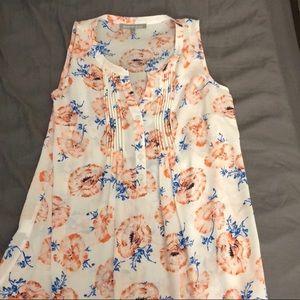 shirt with floral print (pregnancy)